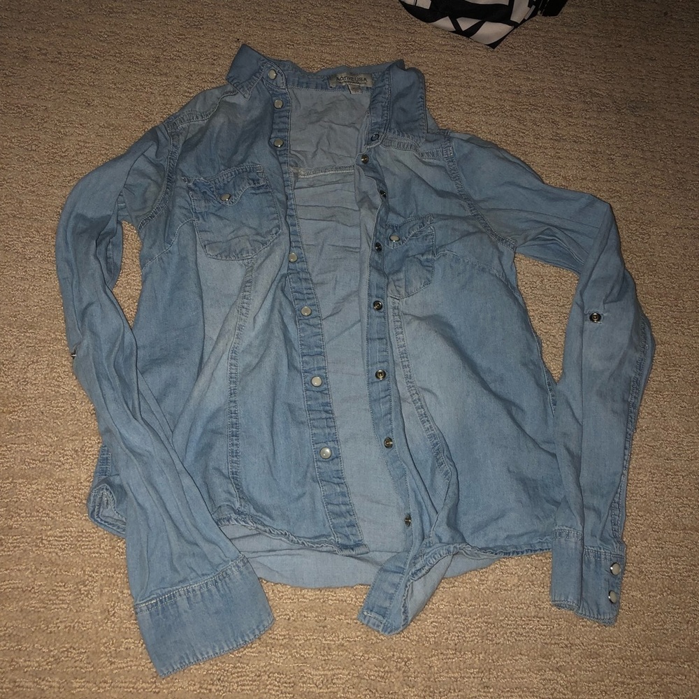 Cute button up shirt